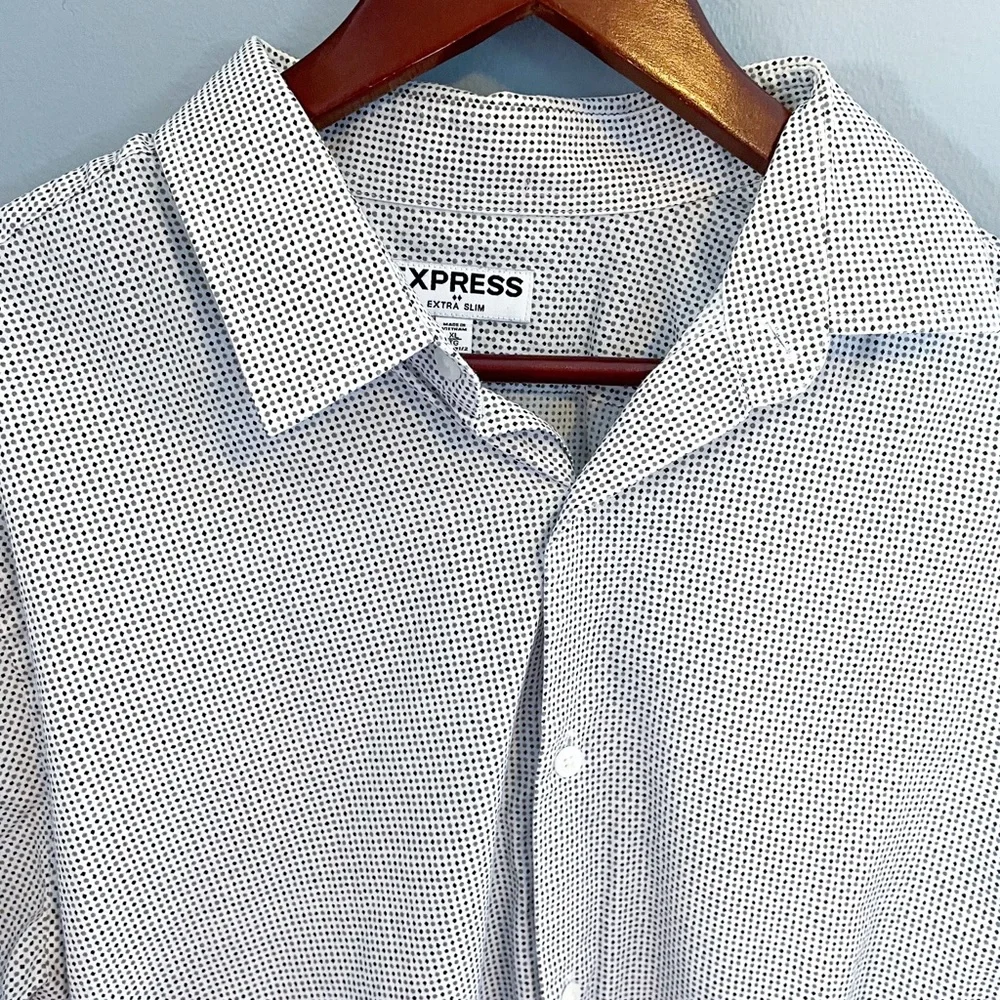 Express polka dot fitted button up shirt - Picture 2 of 7